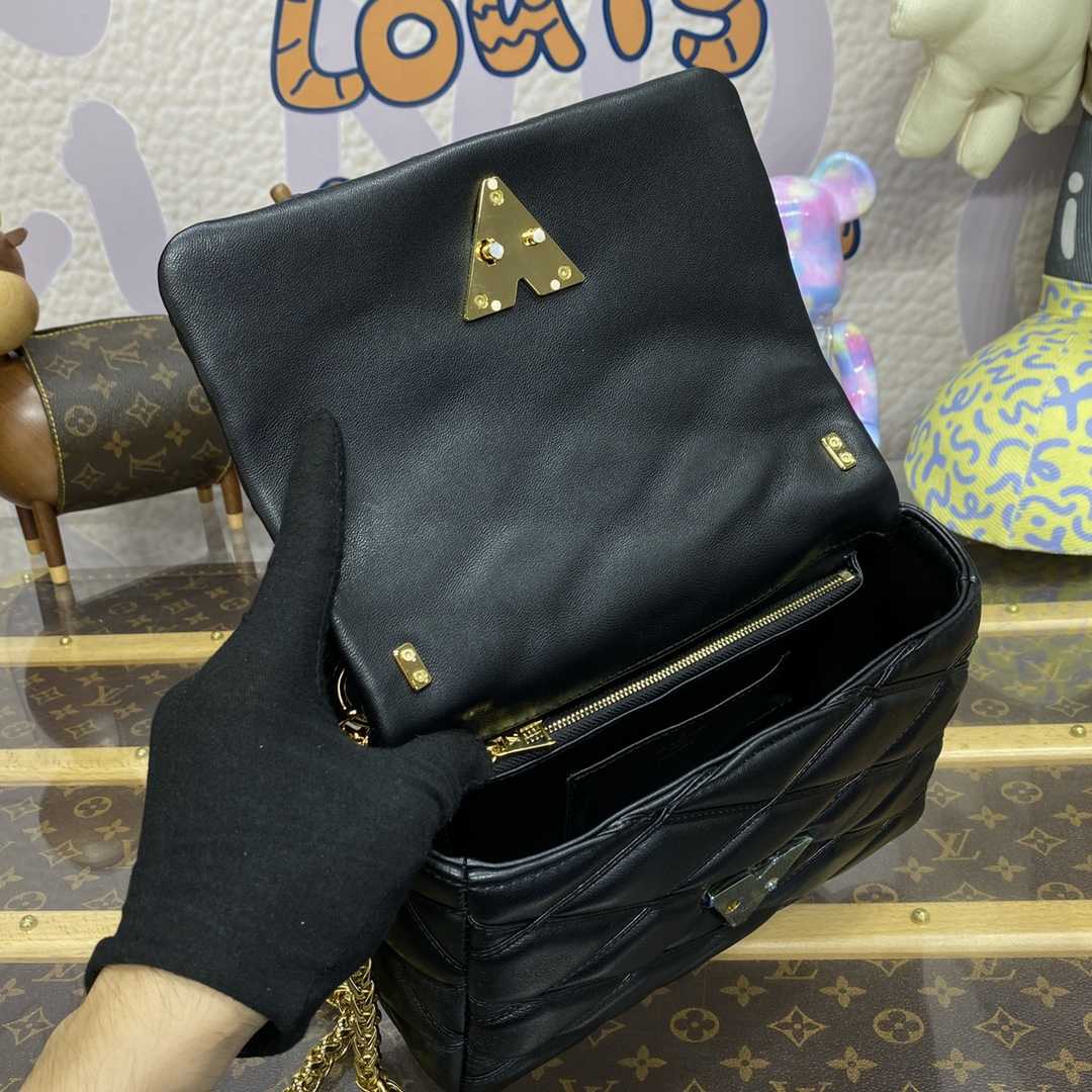 Louis Vuitton GO-14 MM   M22891 - DopestKickz