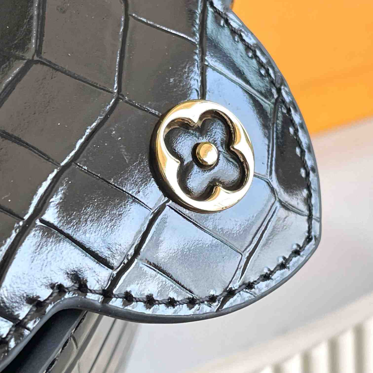 Louis Vuitton Capucines Mini     N93429 - DopestKickz
