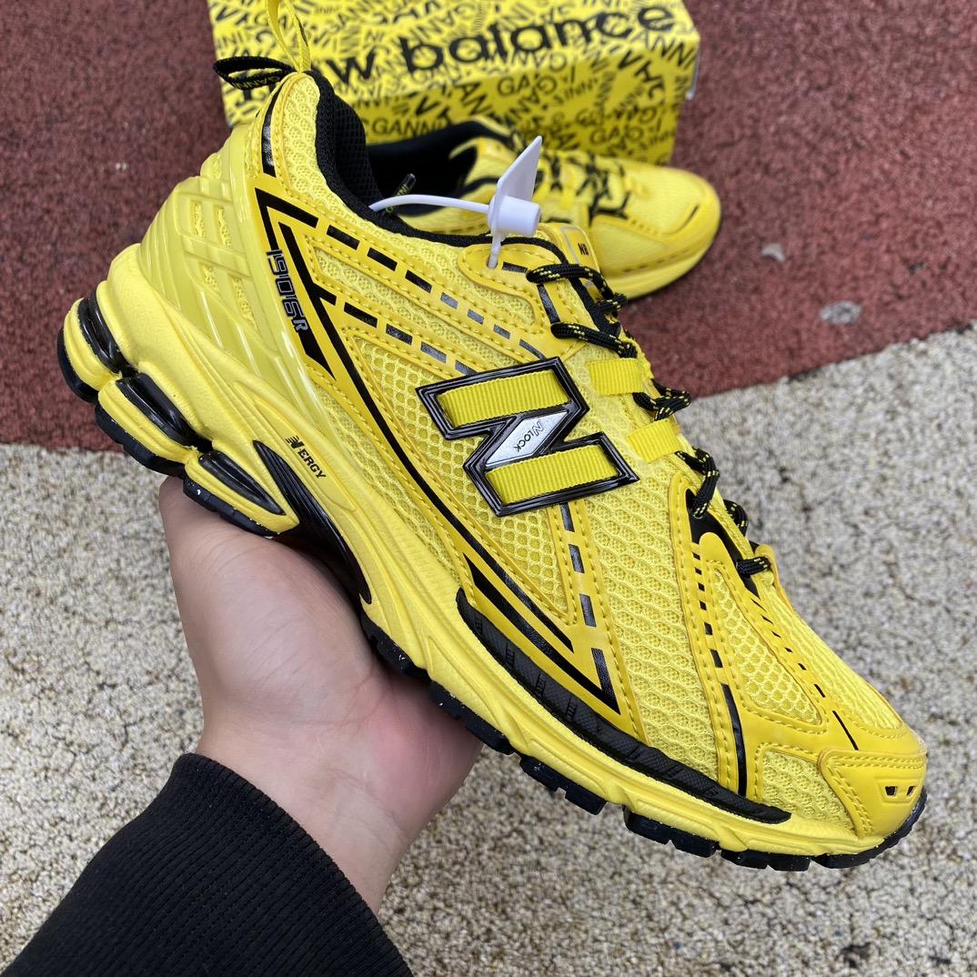 GANNI x New Balance 1906R Sneakers      M1906RGA - DopestKickz