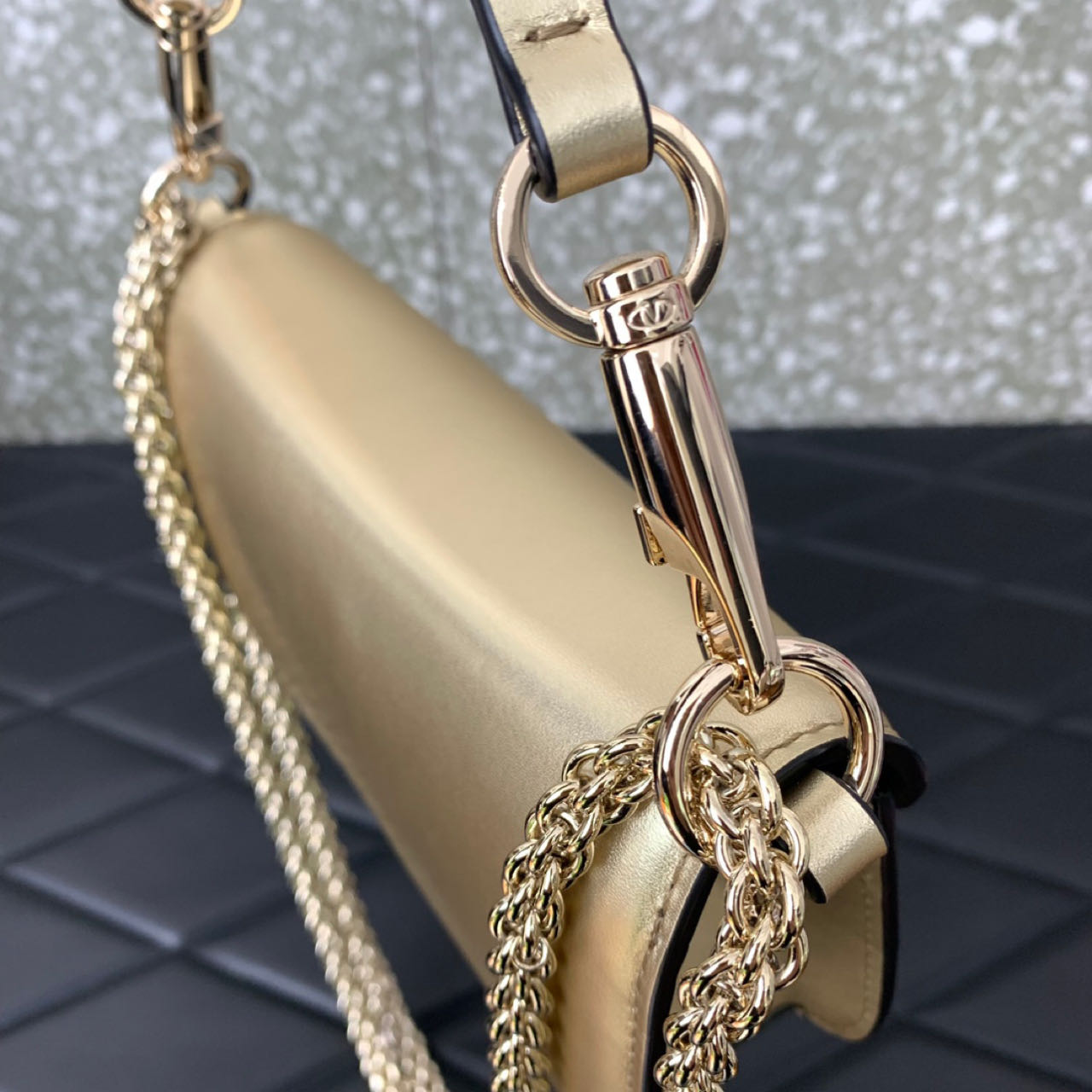 Valenti Garavani Micro Locò Crystal-embellished Bag   (20-11-5cm) - DopestKickz