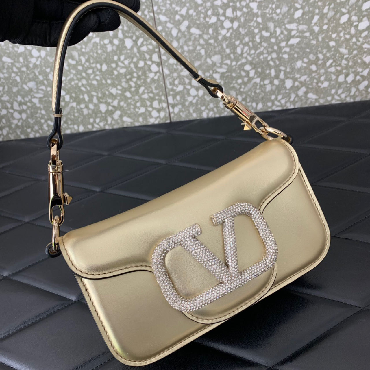 Valenti Garavani Micro Locò Crystal-embellished Bag   (20-11-5cm) - DopestKickz