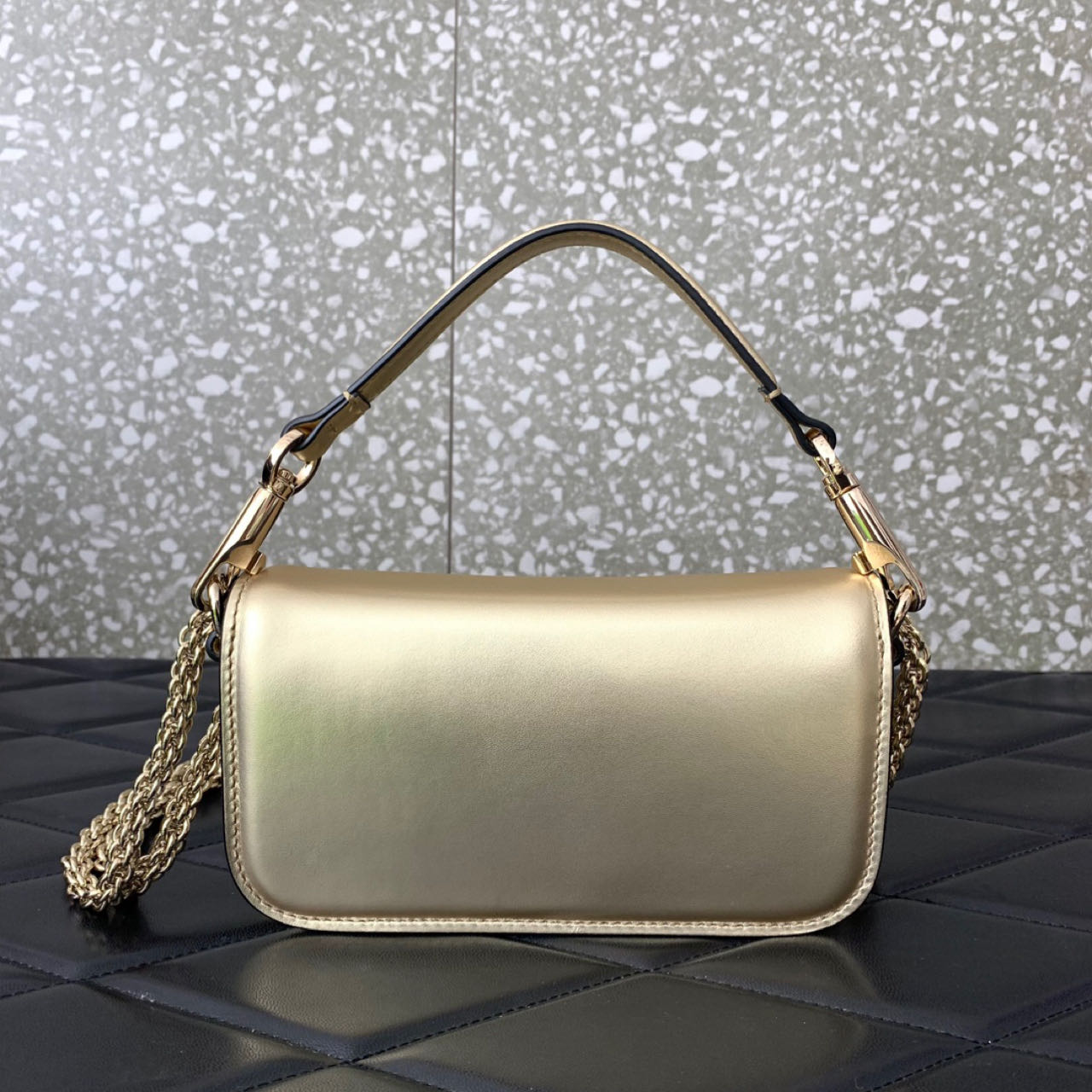 Valenti Garavani Micro Locò Crystal-embellished Bag   (20-11-5cm) - DopestKickz