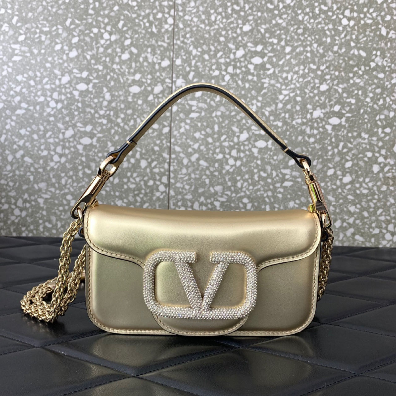 Valenti Garavani Micro Locò Crystal-embellished Bag   (20-11-5cm) - DopestKickz