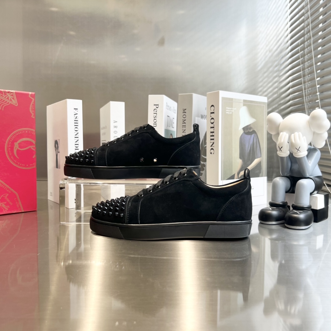 Christian Louboutin Louis Junior Spikes - DopestKickz