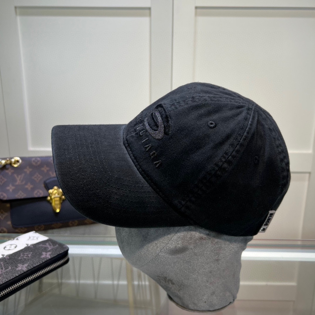 Balenciaga Unity Sports Icon Embossed Cap - DopestKickz