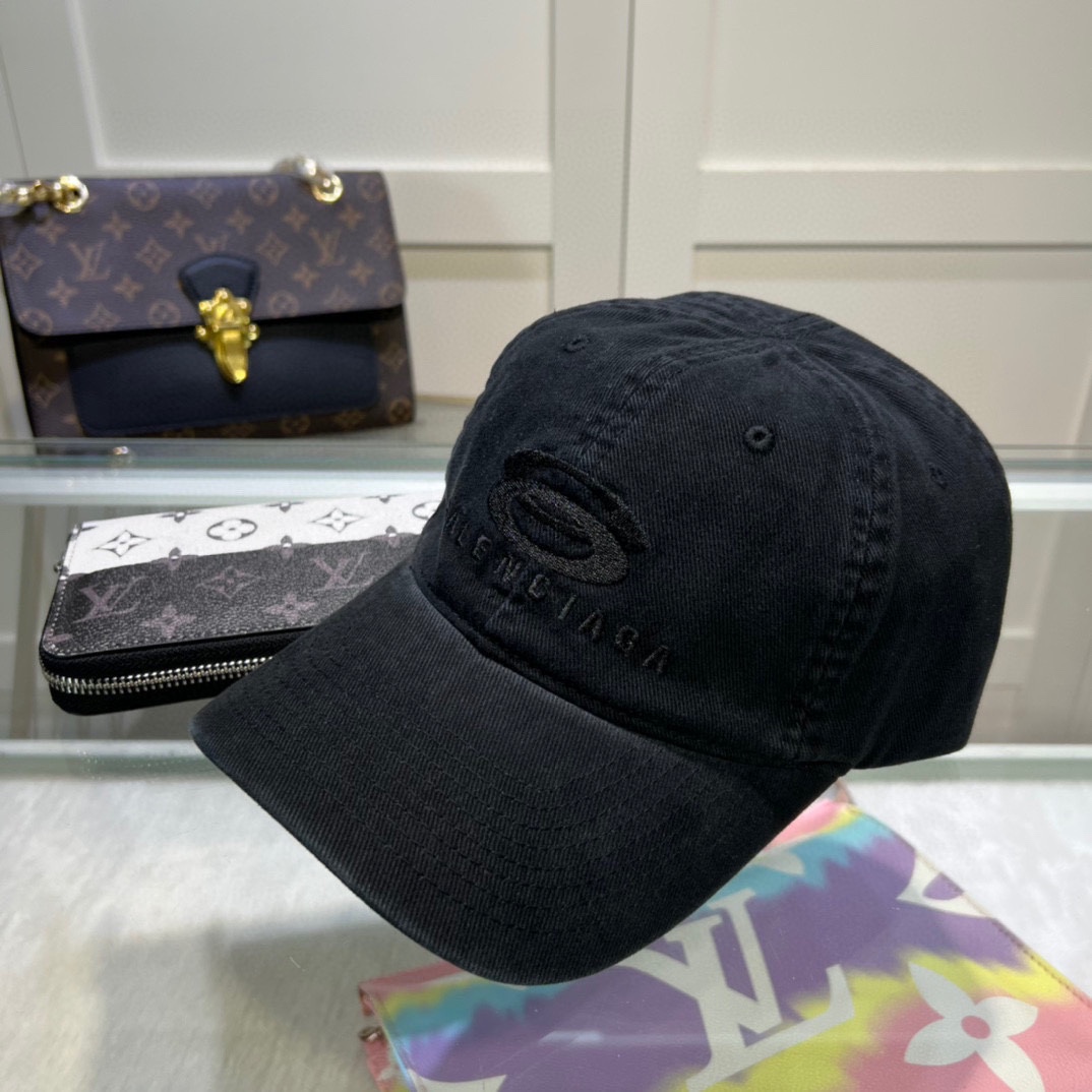 Balenciaga Unity Sports Icon Embossed Cap - DopestKickz