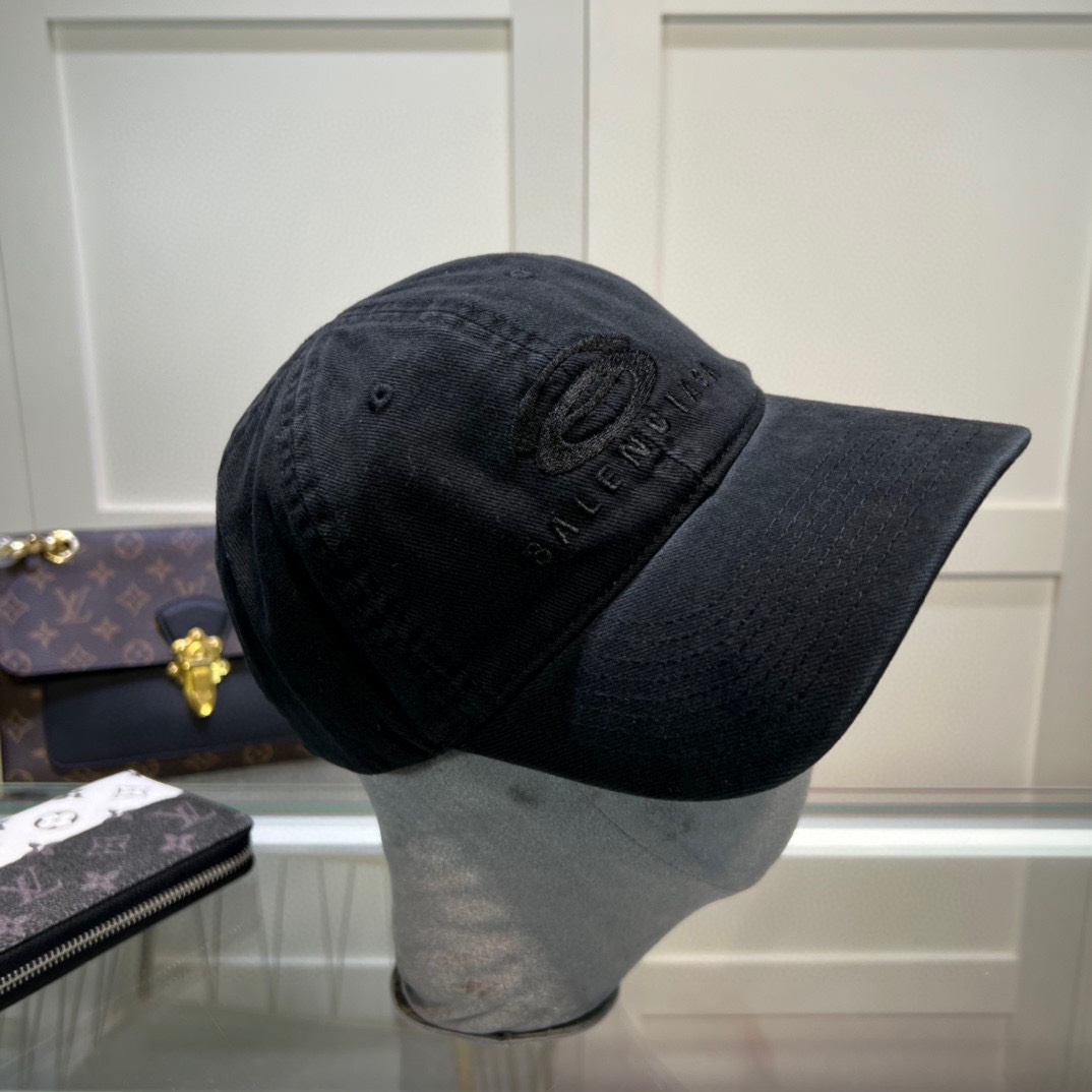 Balenciaga Unity Sports Icon Embossed Cap - DopestKickz