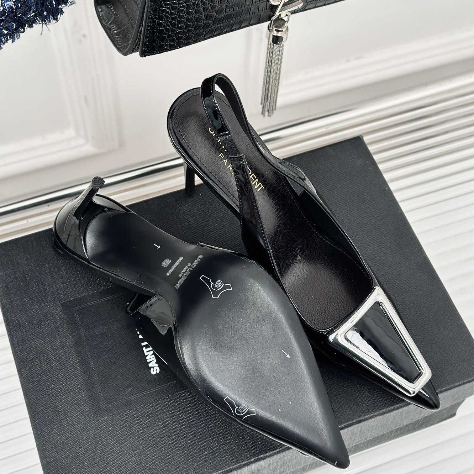 Saint Laurent Avenue Slingback Pumps In Patent Leather - DopestKickz