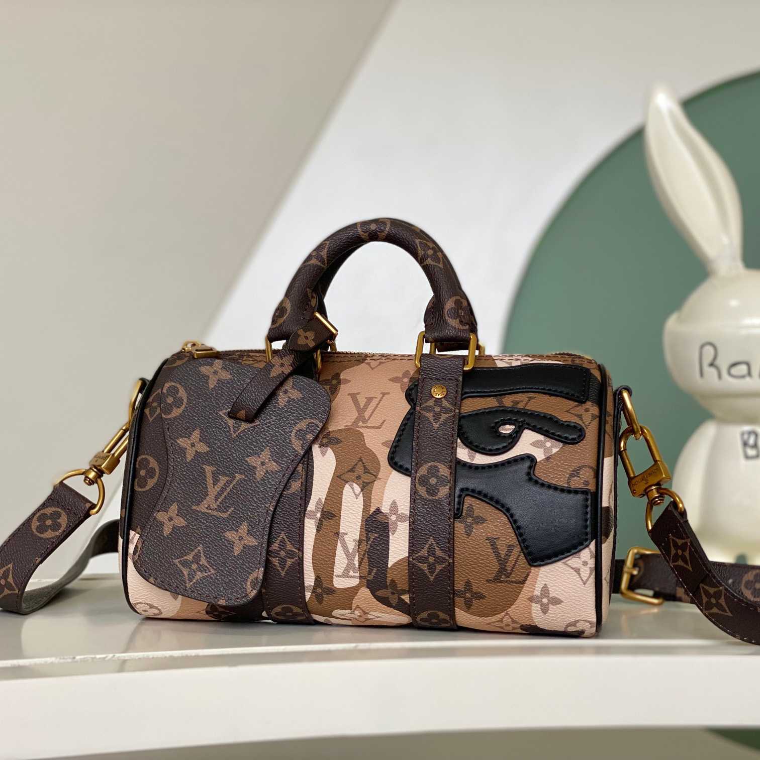Louis Vuitton Keepall Bandoulière 25  M46701 - DopestKickz