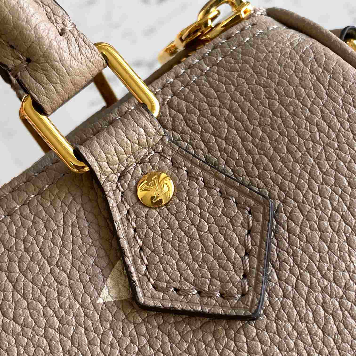 Louis Vuitton Nano Speedy       M82890 - DopestKickz