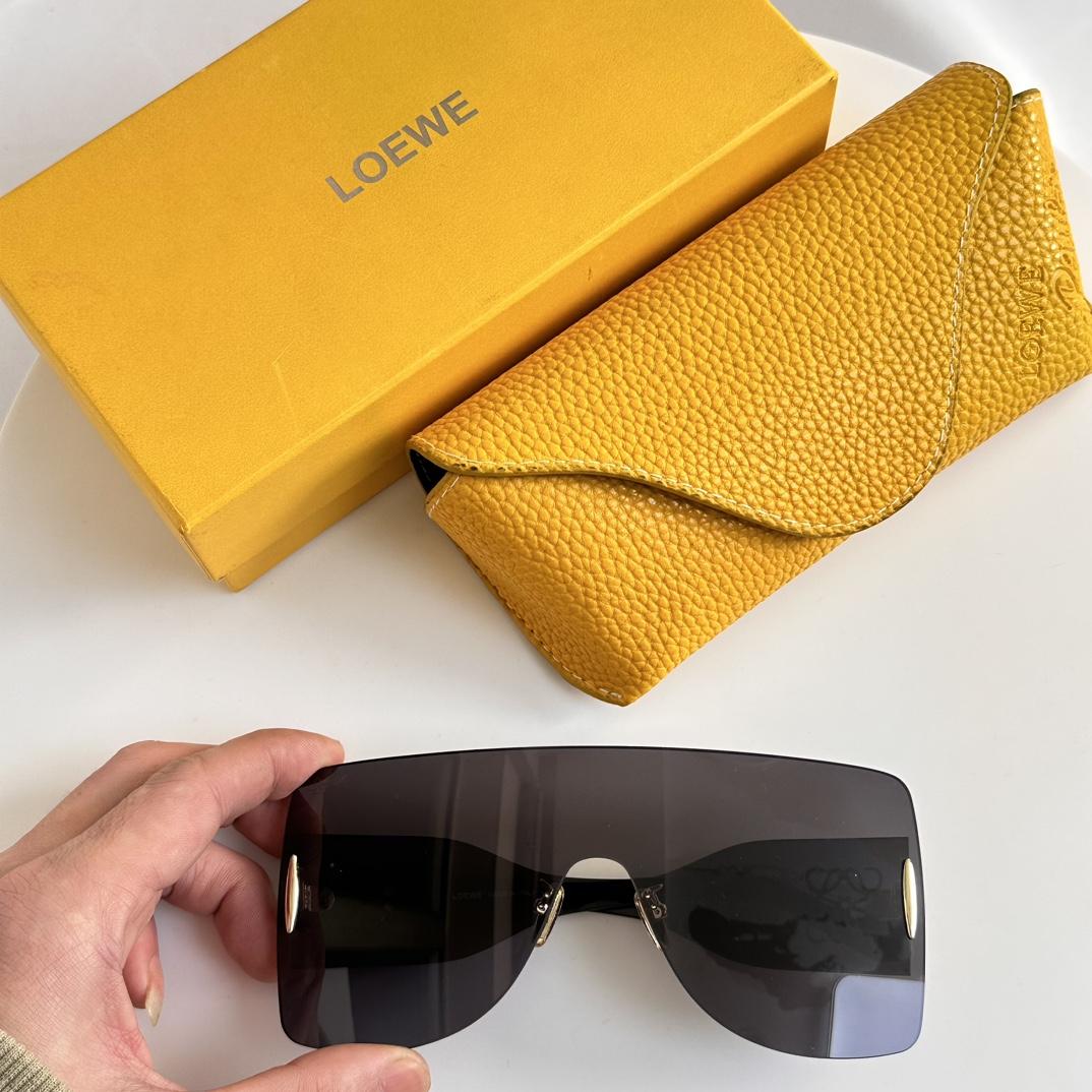 Loewe Mask-Frame Sunglasses       G736270X09 - DopestKickz