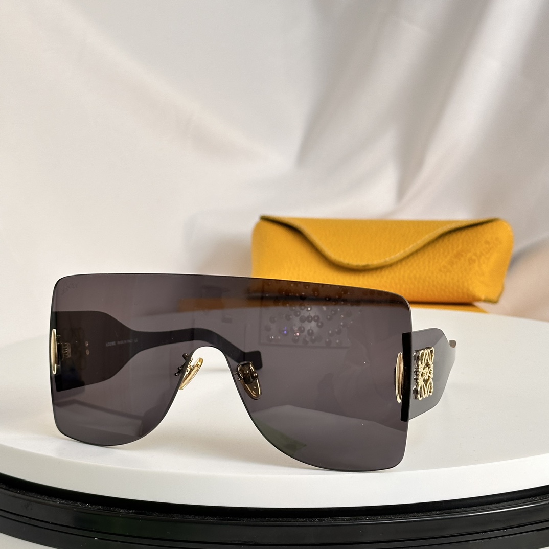 Loewe Mask-Frame Sunglasses       G736270X09 - DopestKickz