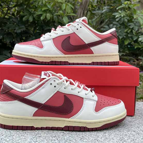 Nike Dunk Low Sneaker       HF0736-161 - DopestKickz