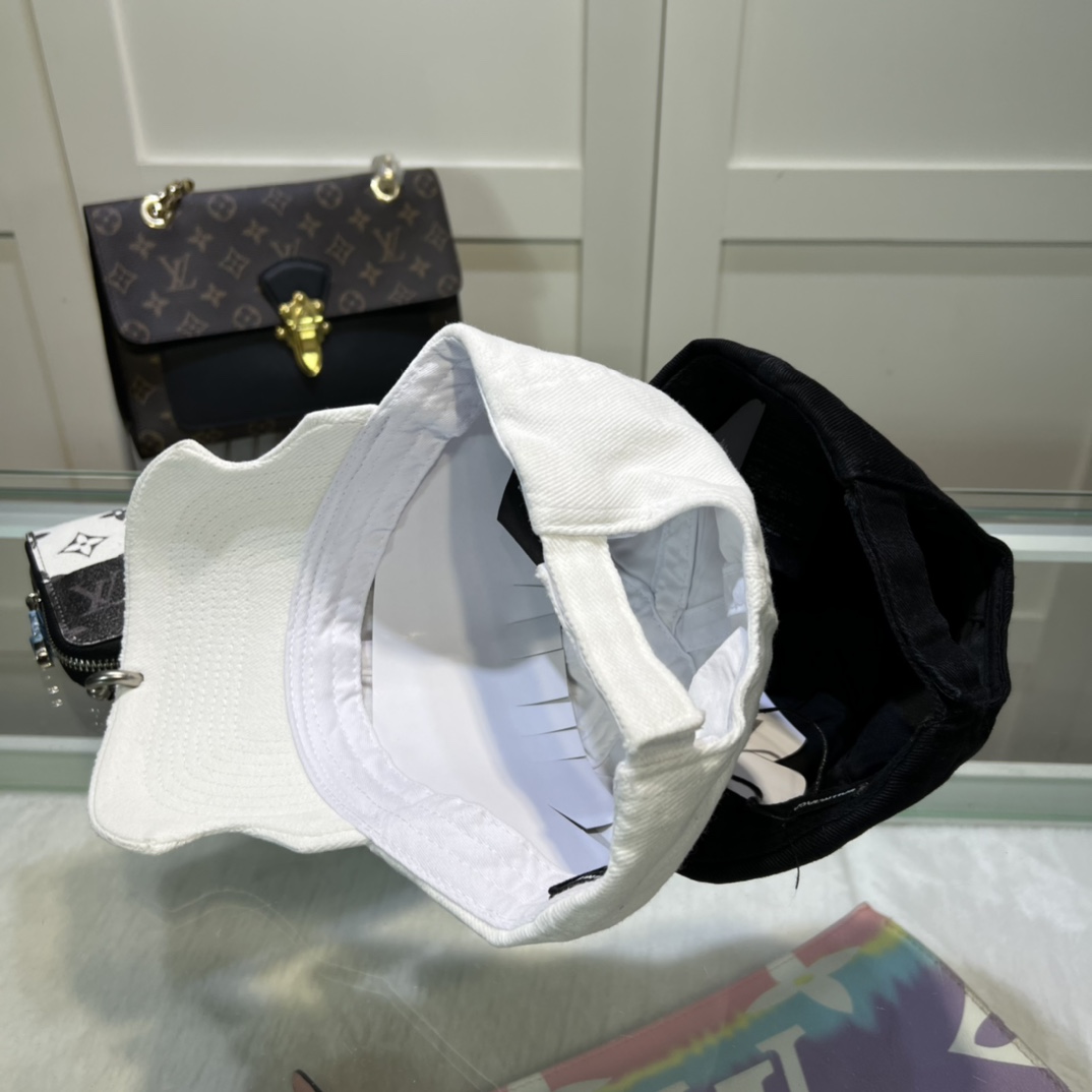 Balenciaga Embroidered-logo Six-panel Cap - DopestKickz