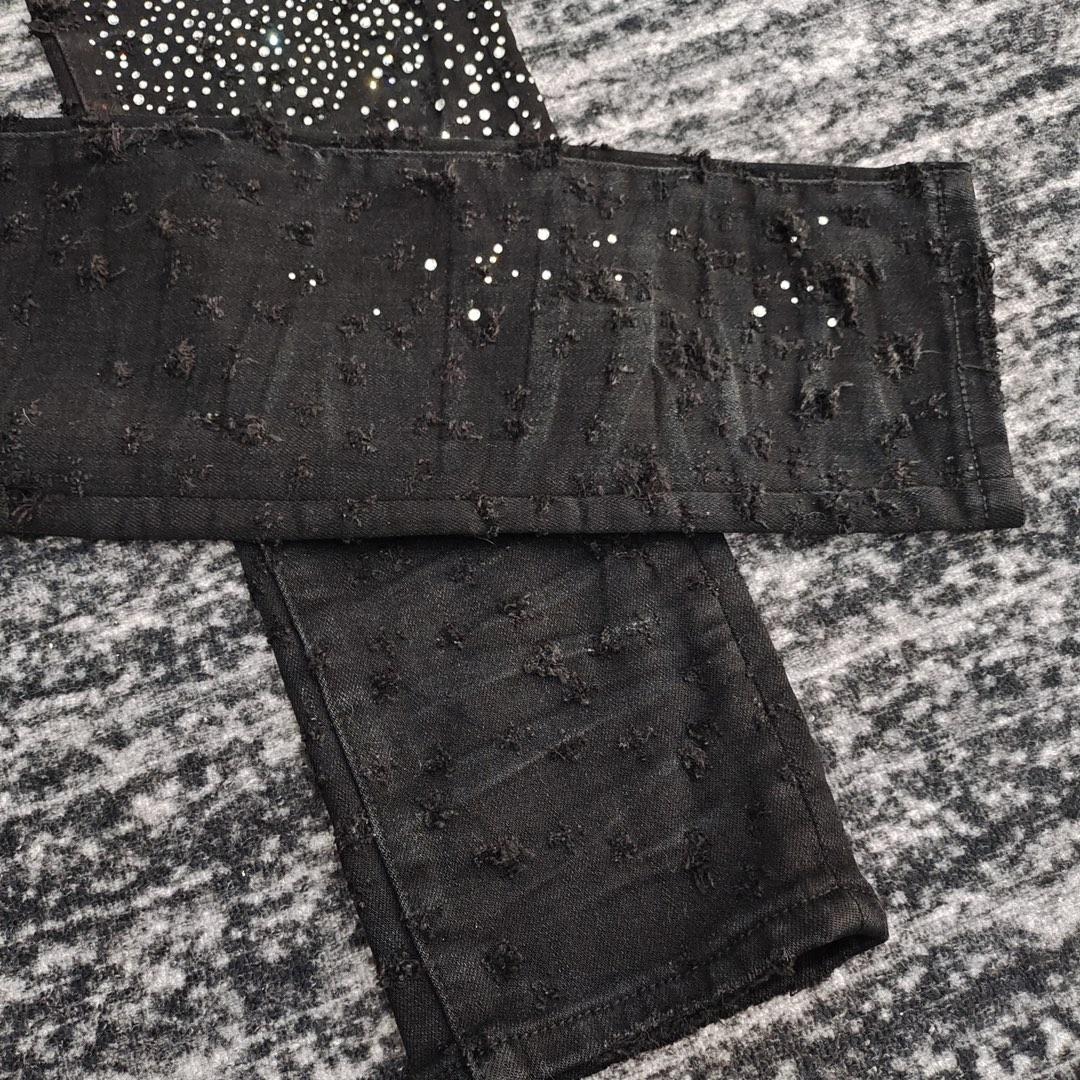 Amiri Slim Fit Jeans    658 - DopestKickz