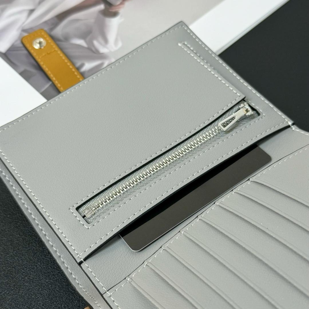 Loewe Medium Vertical Grained-Leather Wallet(14×11cm) - DopestKickz