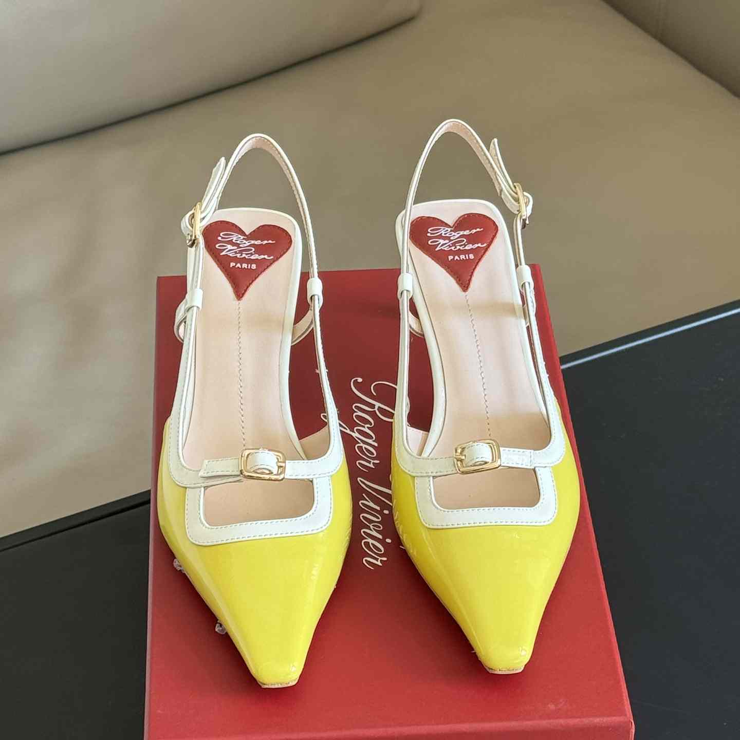 Roger Vivier Viv’ Canard Slingback Pumps in Patent Leather - DopestKickz