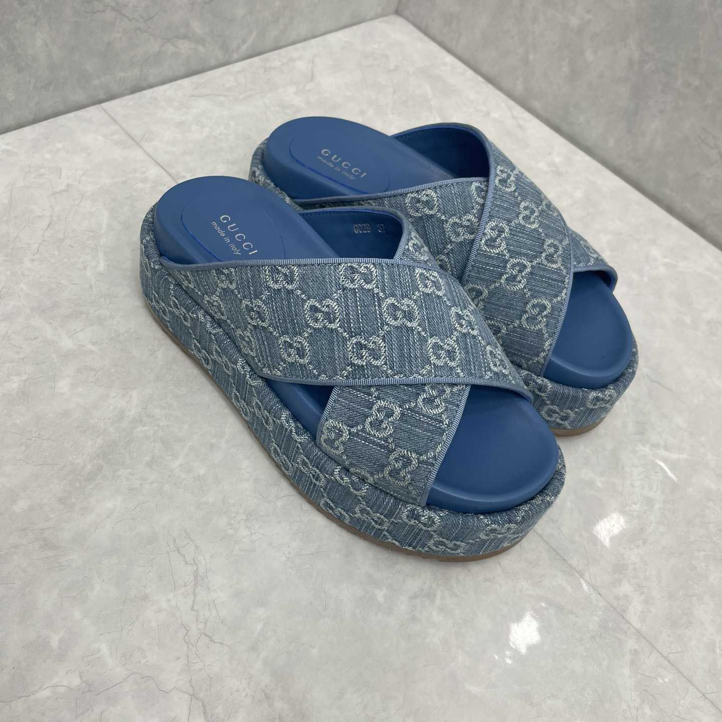 Gucci Women's Blue GG Platform Slide Sandal - DopestKickz