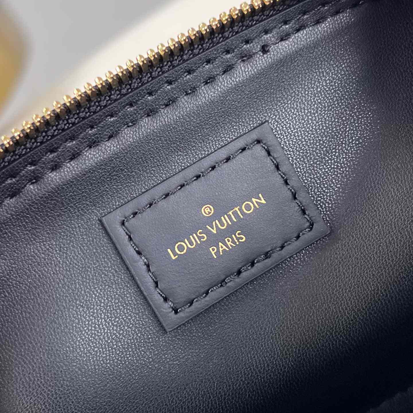 Louis Vuitton Nano Alma    M83048 - DopestKickz