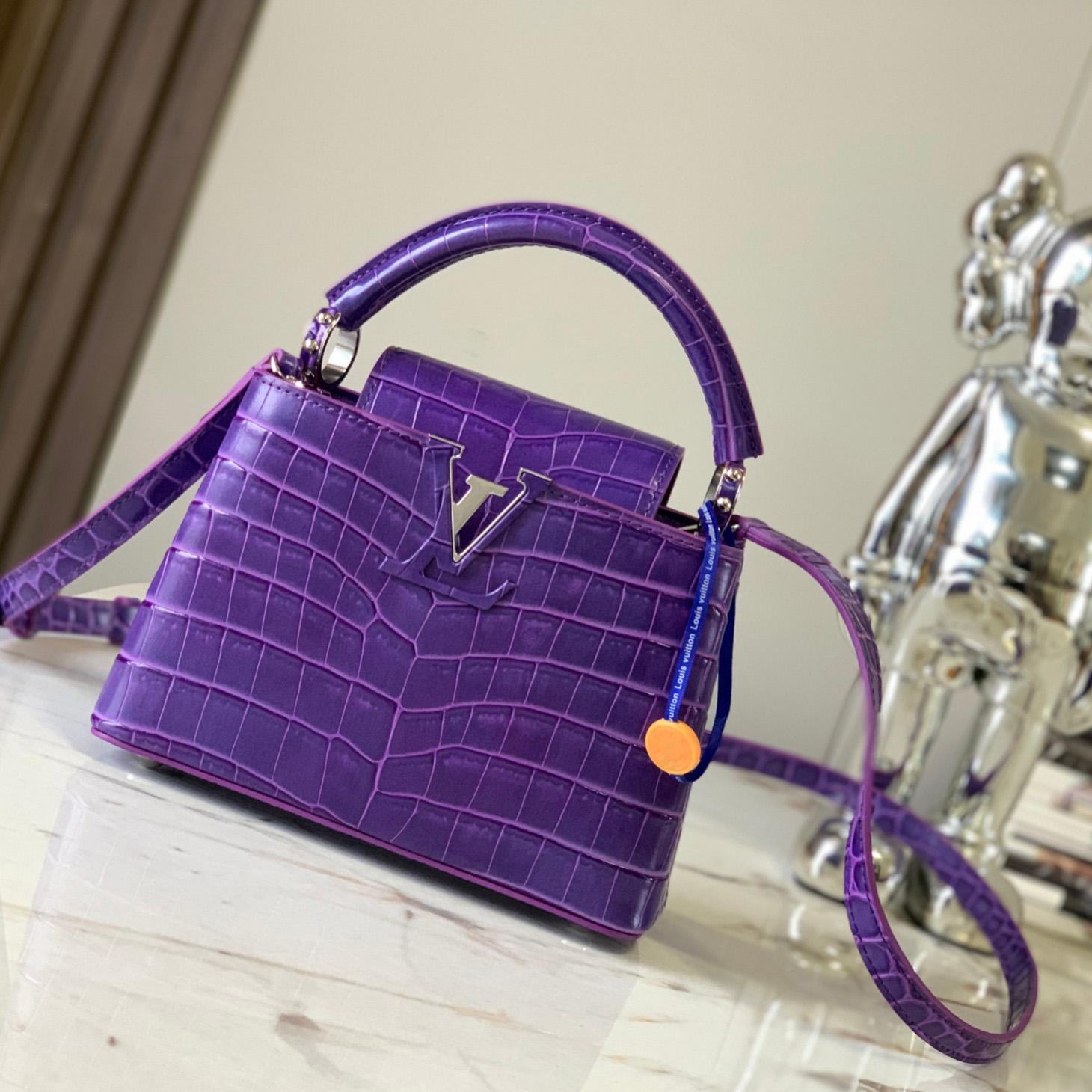 Louis Vuitton Capucines MM   N94910 - DopestKickz