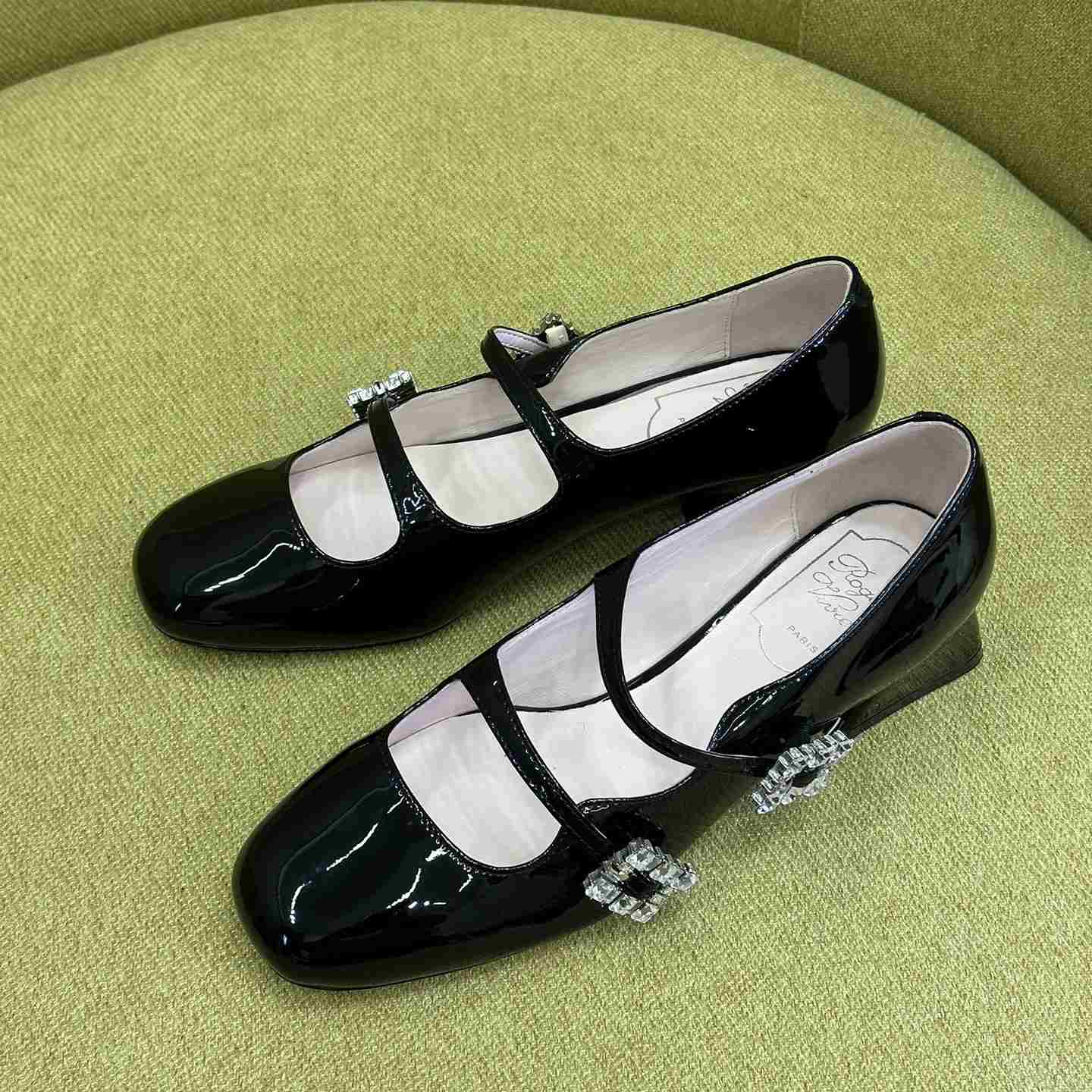 Roger Vivier Trés Vivier Strass Buckle Mini Babies Ballerinas in Patent Leather - DopestKickz