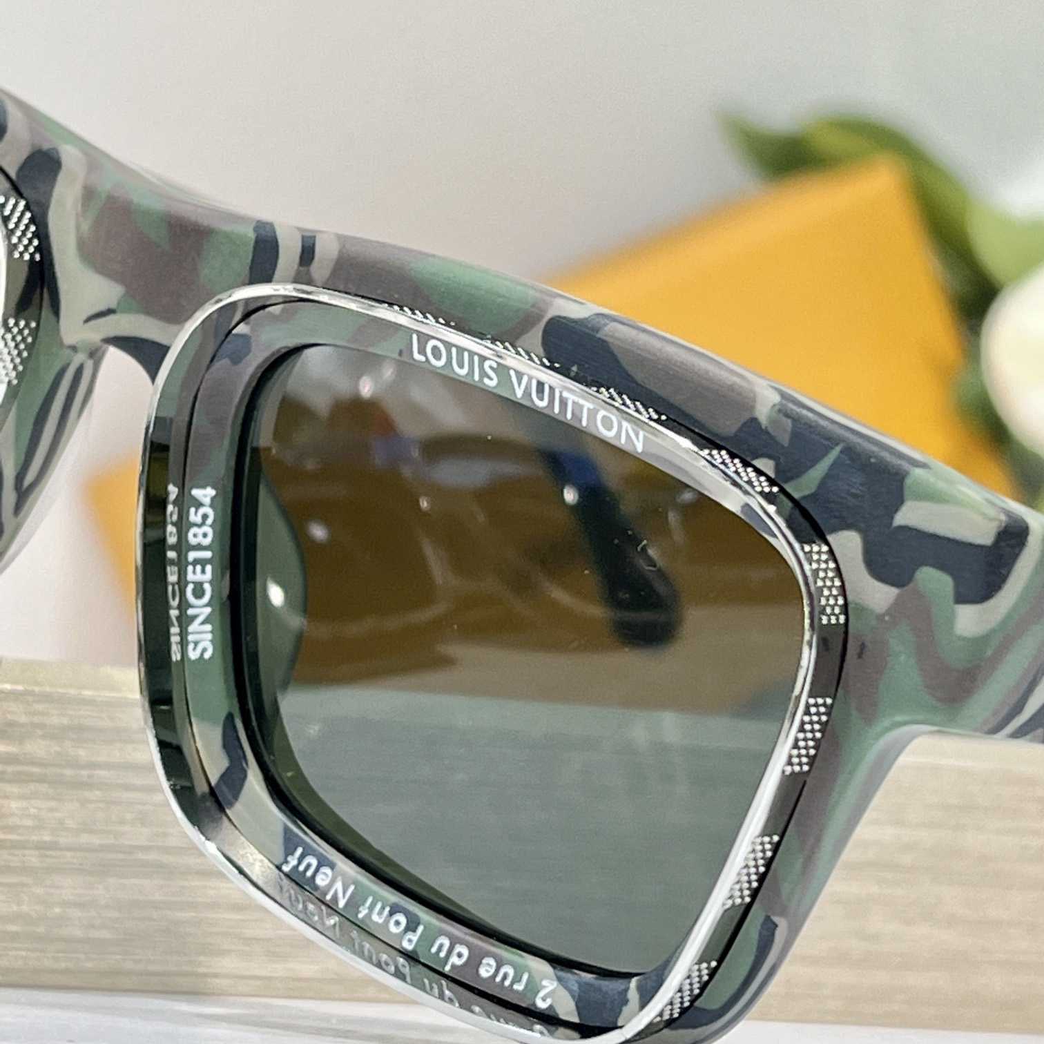 Louis Vuitton LV Super Vision Square Sunglasses    Z2443U - DopestKickz
