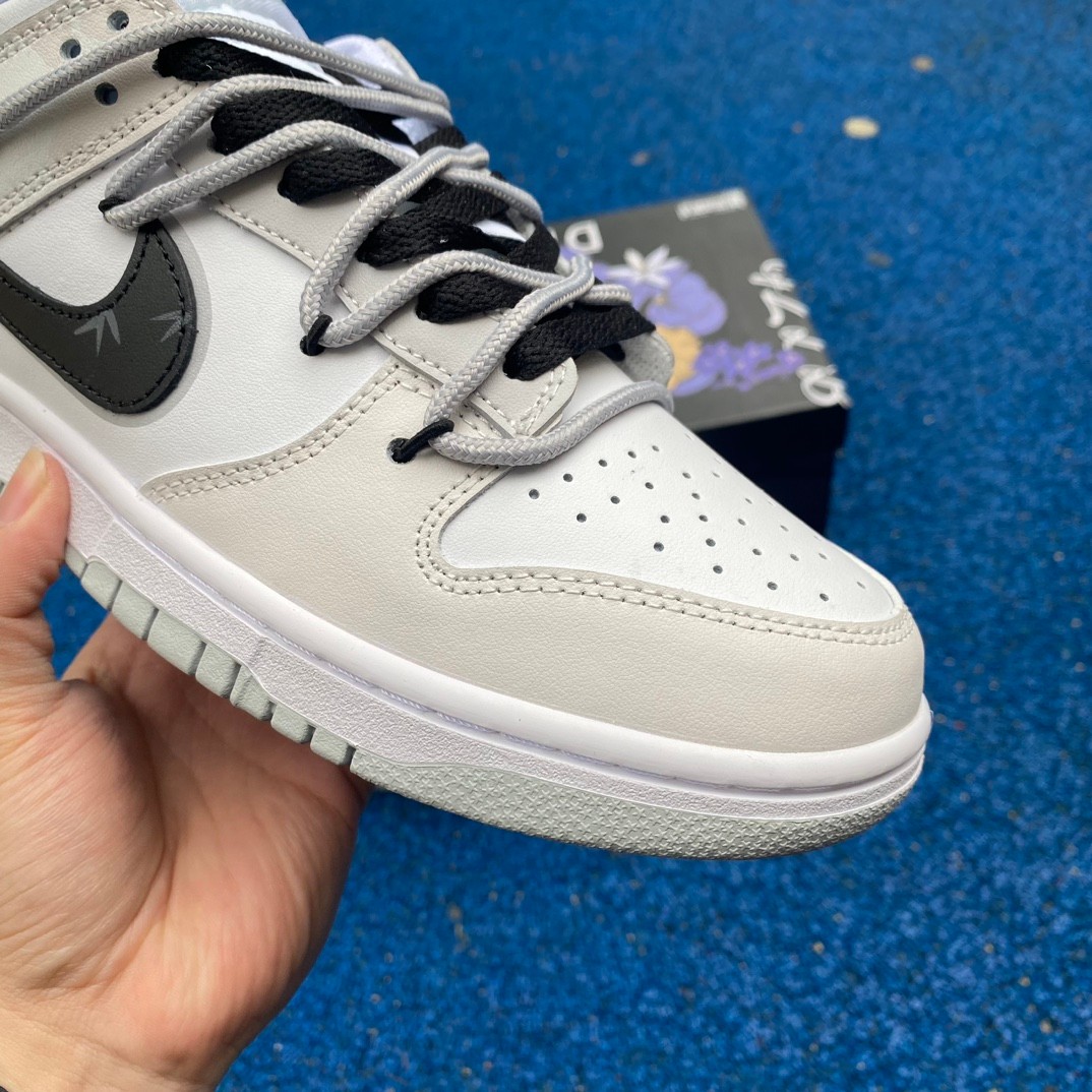 Nike Dunk Low Sneakers       DV0831-101 - DopestKickz