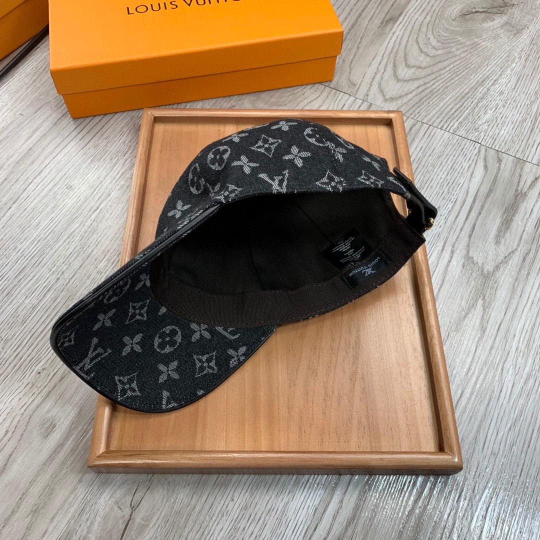 Louis Vuitton Monogram Cap - DopestKickz