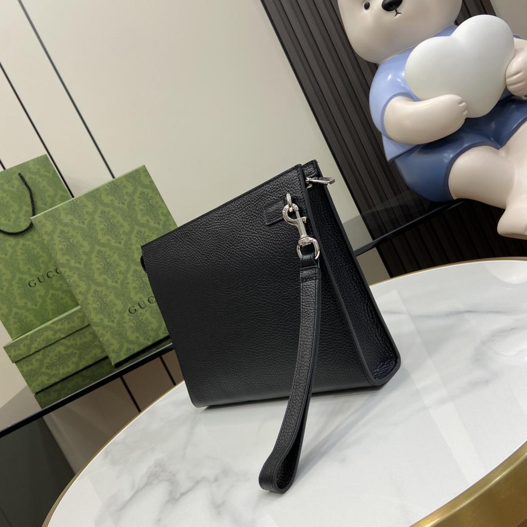 Gucci Pouch With Gucci Logo - DopestKickz
