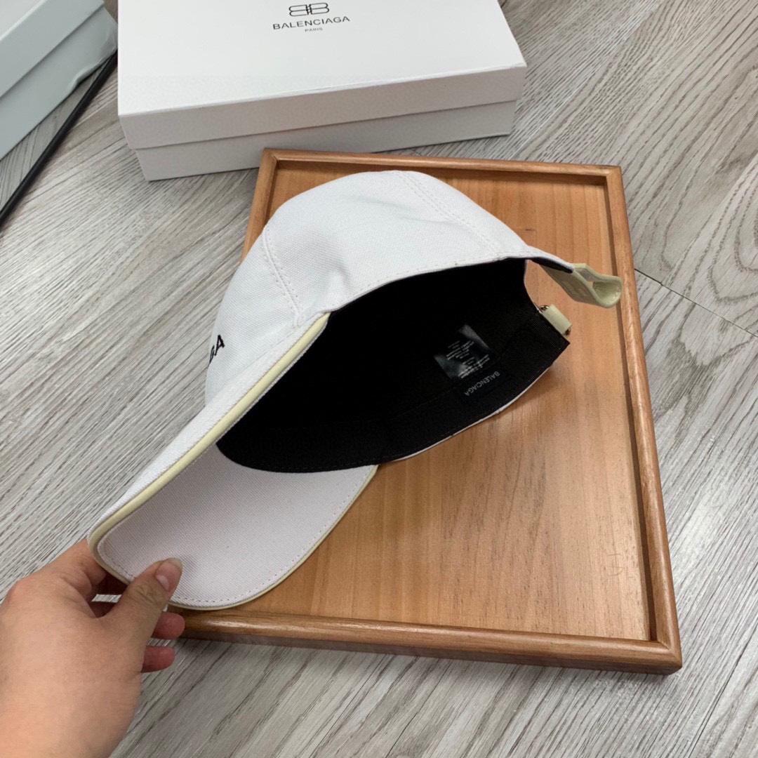 Balenciaga Embroidered-logo Six-panel Cap - DopestKickz