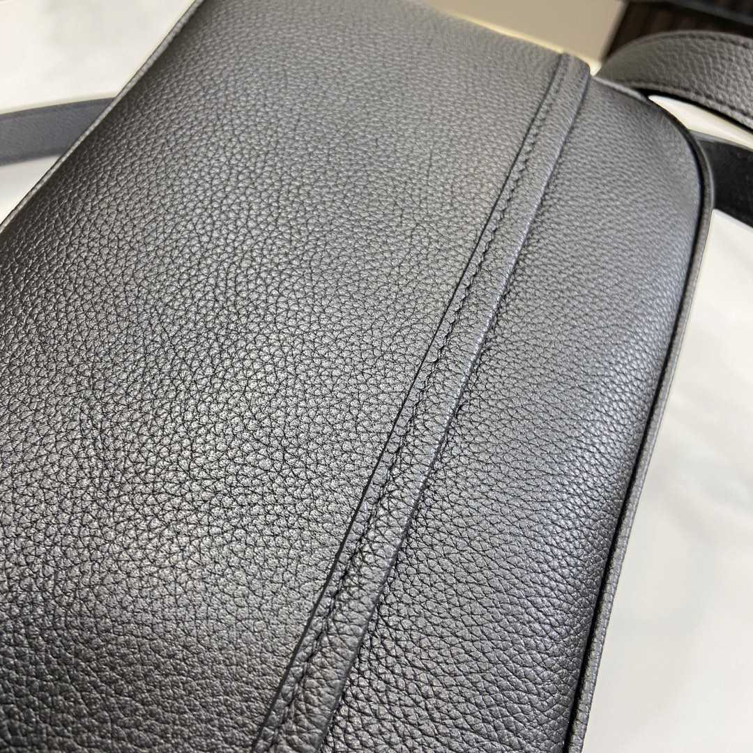 Gucci Mini Shoulder Bag - DopestKickz