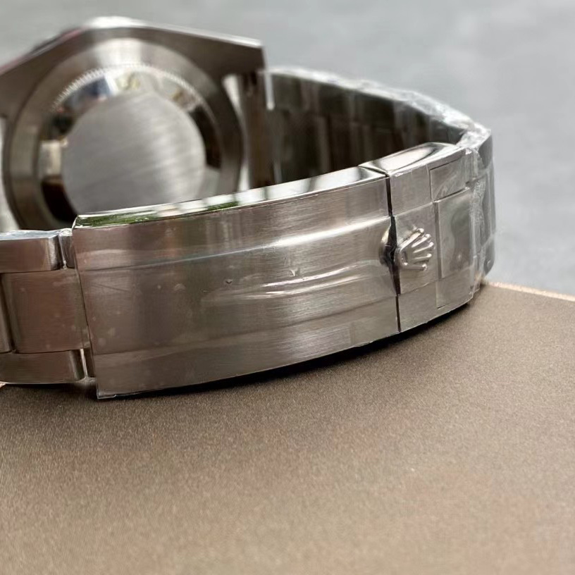 Rolex Submariner Watch     41mm - DopestKickz