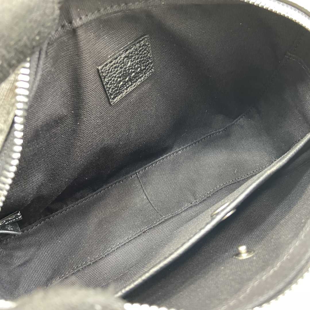 Gucci Mini Shoulder Bag - DopestKickz