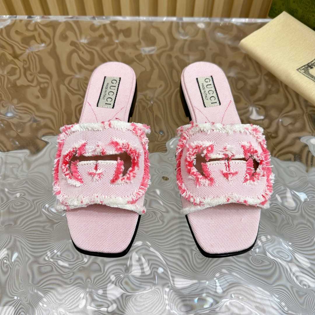 Gucci Women's Interlocking G Slide Sandal - DopestKickz