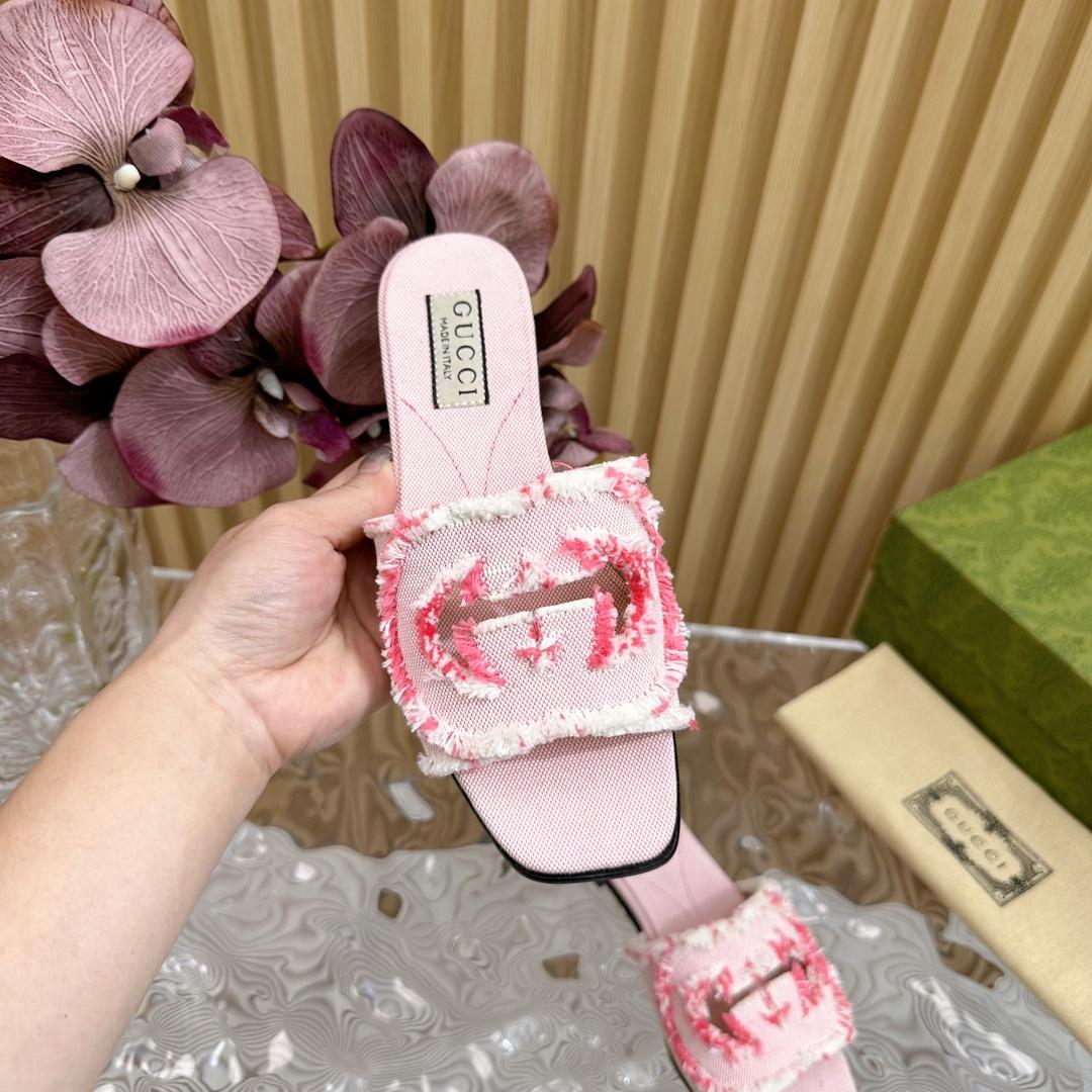 Gucci Women's Interlocking G Slide Sandal - DopestKickz