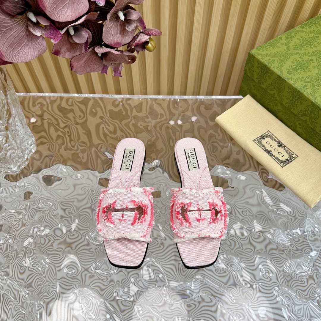 Gucci Women's Interlocking G Slide Sandal - DopestKickz