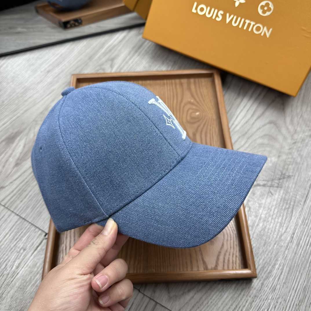 Louis Vuitton Cap - DopestKickz