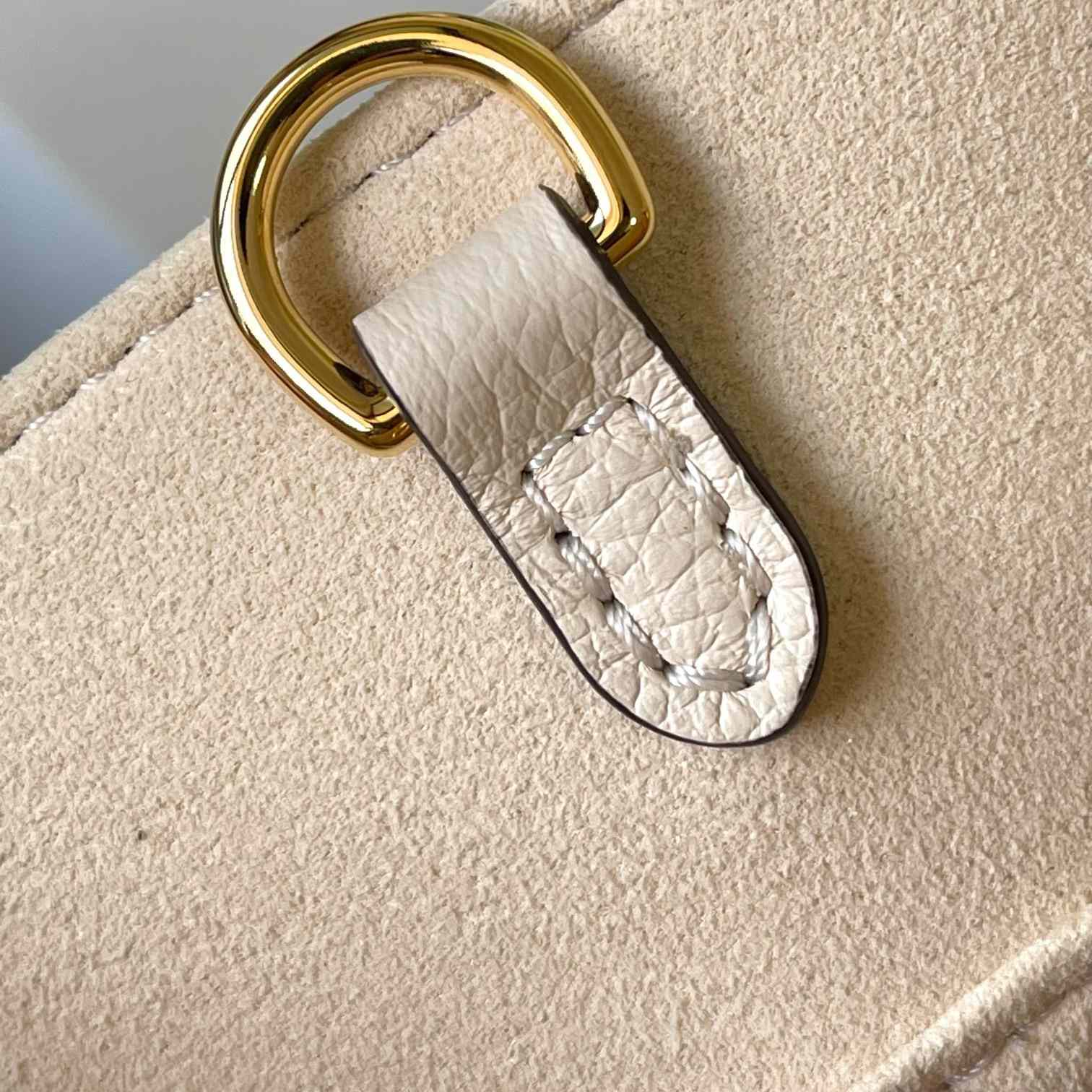 Louis Vuitton OnTheGo   M45654   25-19-11.5cm - DopestKickz