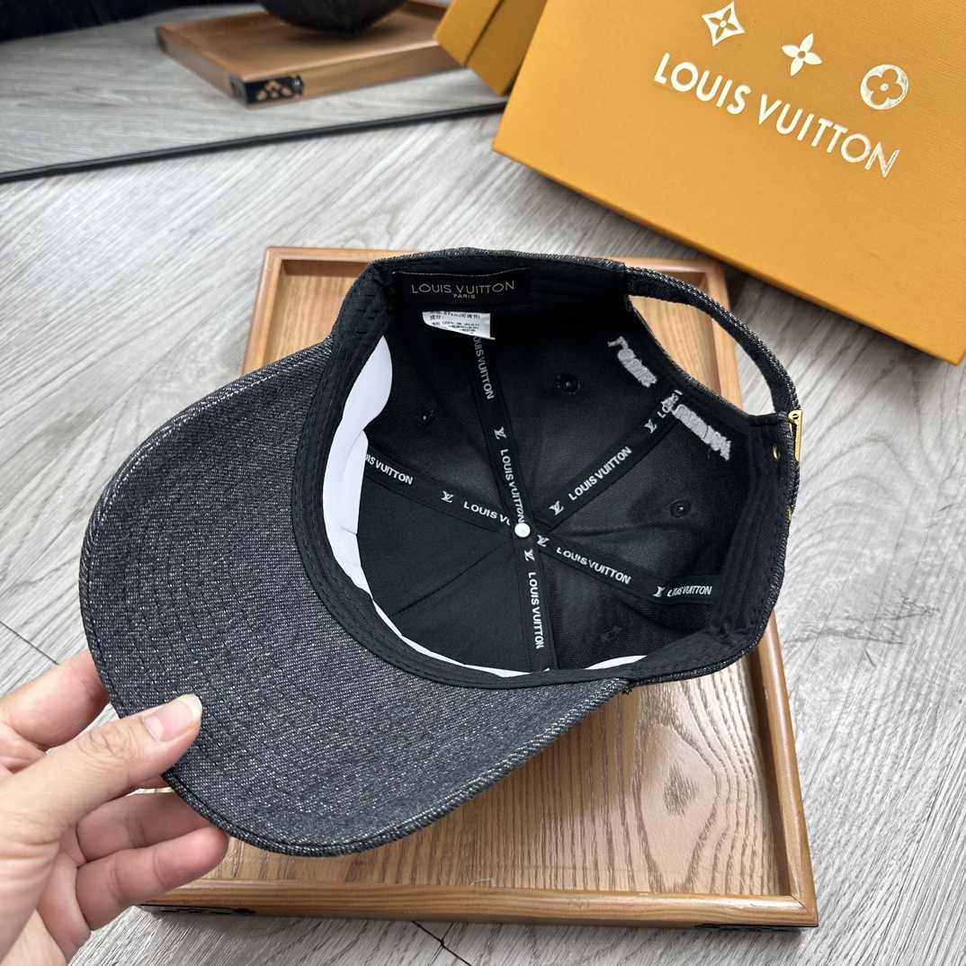 Louis Vuitton Cap - DopestKickz