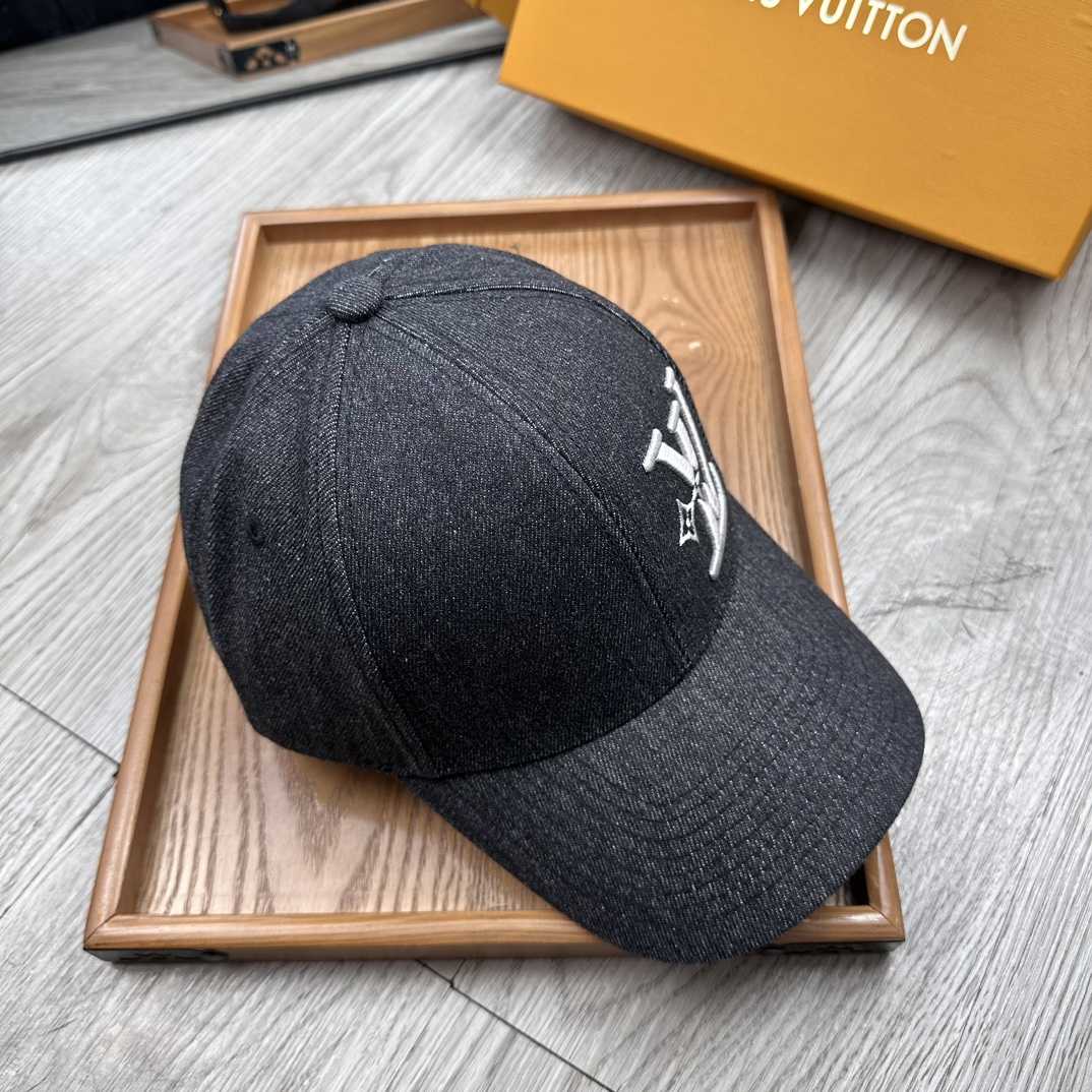 Louis Vuitton Cap - DopestKickz