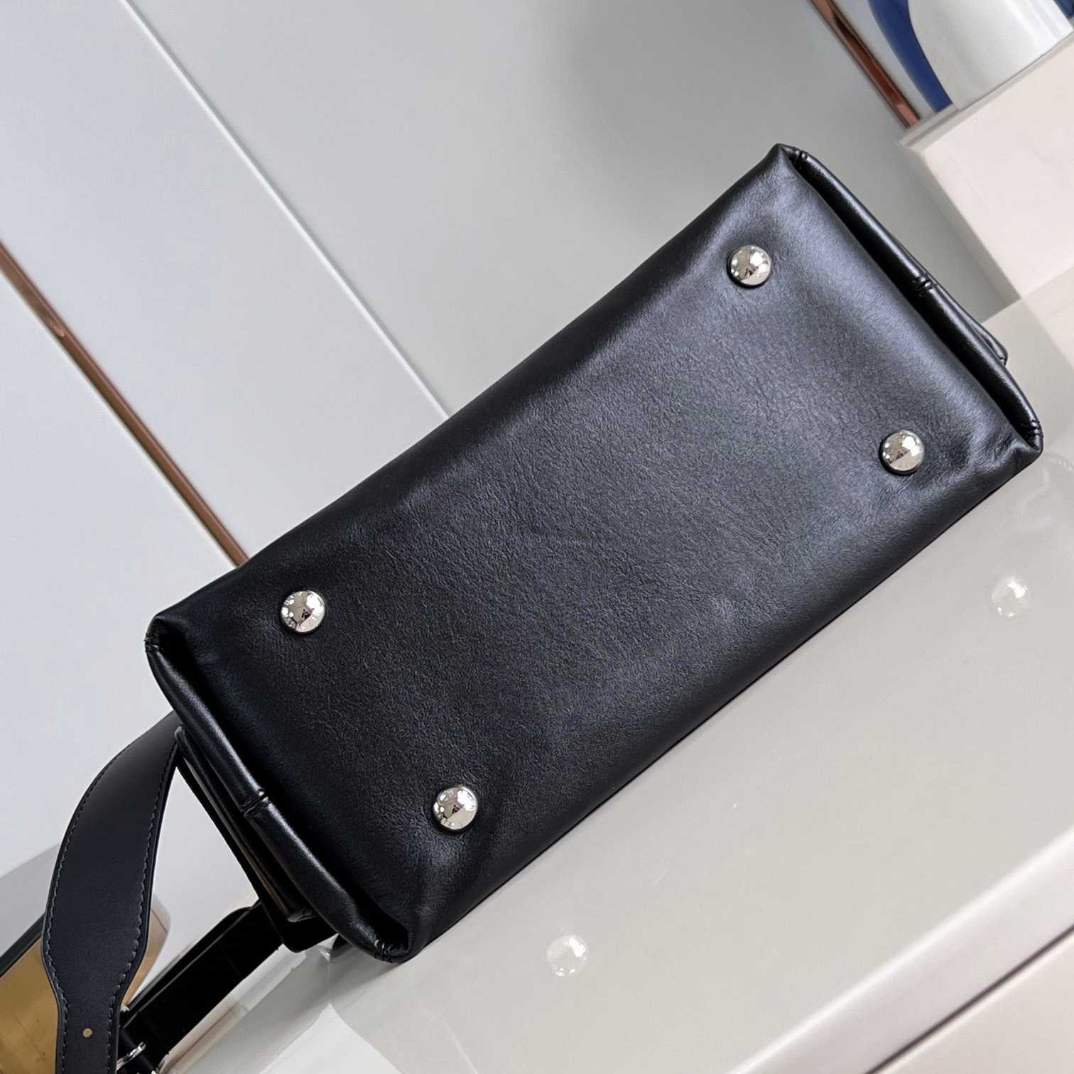 Louis Vuitton CarryAll Cargo PM   M24861 - DopestKickz
