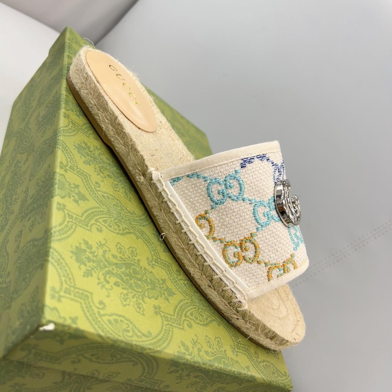 Gucci Women's GG Espadrille Slides - DopestKickz