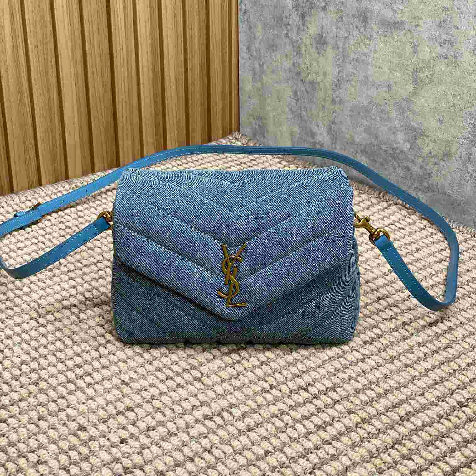 Saint Laurent Denim Shoulder Bag （0x7x15cm） - DopestKickz