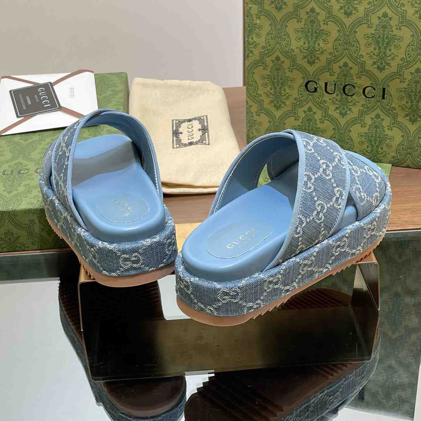Gucci Women's GG Platform Slide Sandal - DopestKickz