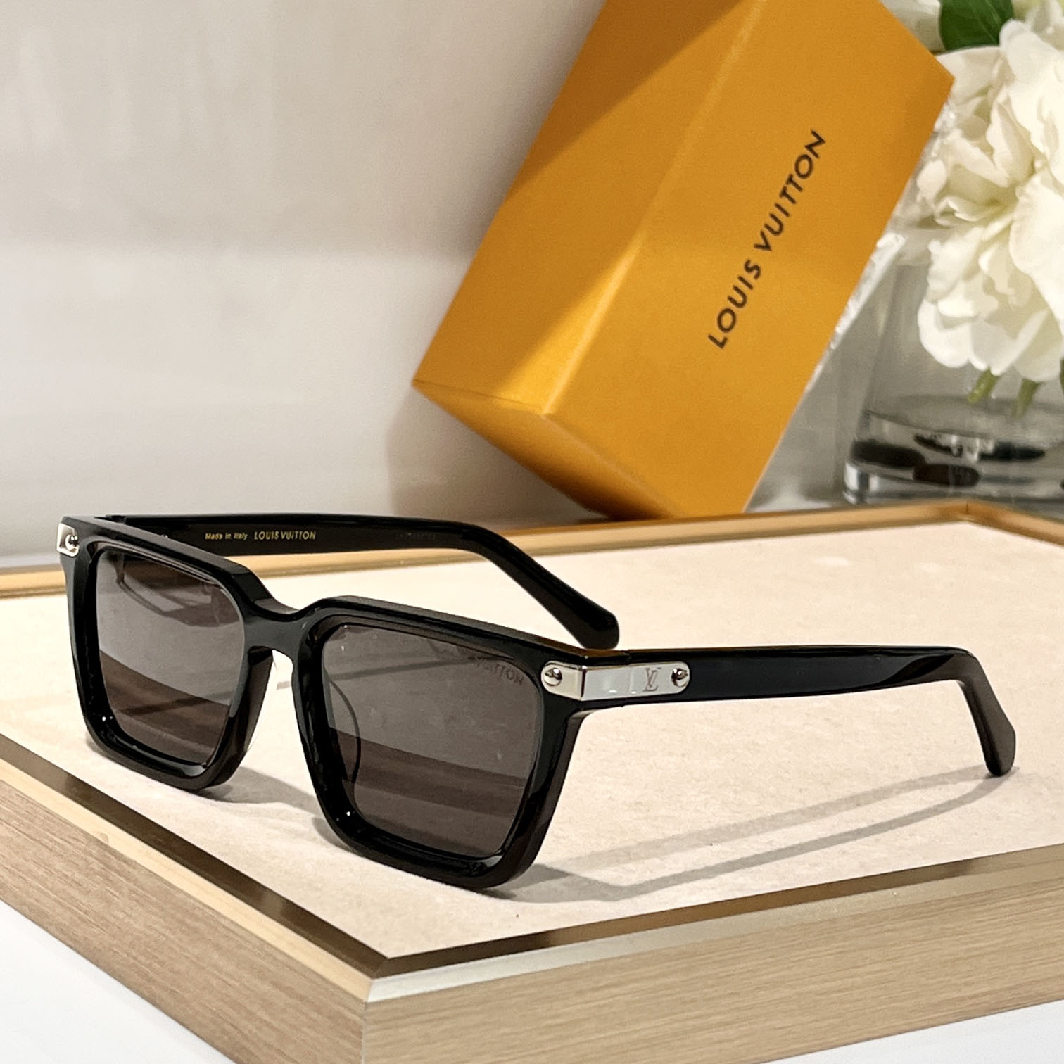 Louis Vuitton Sunglasses  Z1974 - DopestKickz