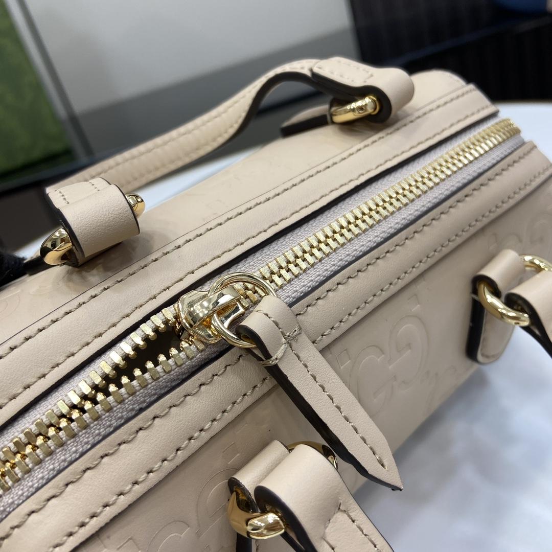 Gucci GG Super Mini Top Handle Bag - DopestKickz