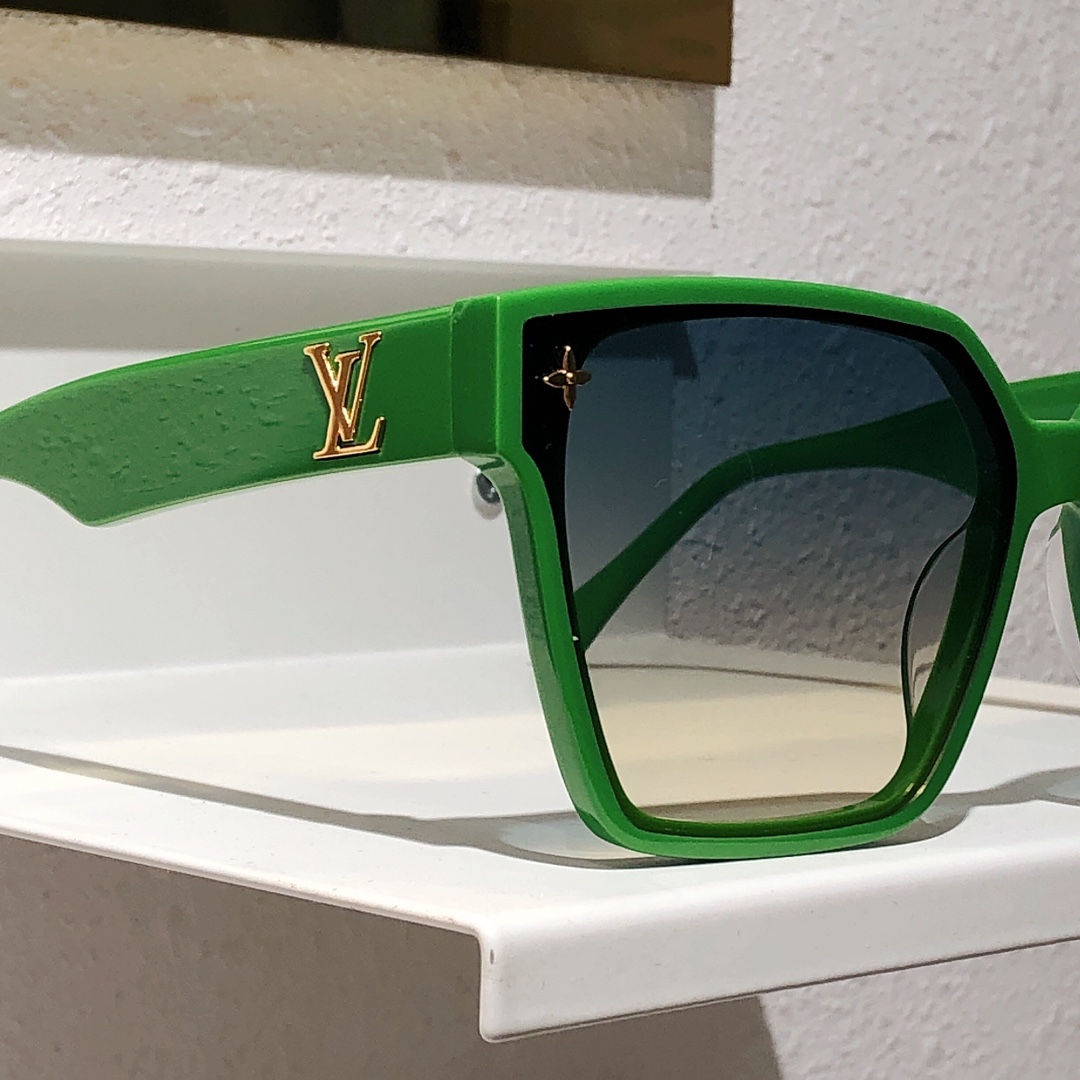 Louis Vuitton Sunglasses  Z0286 - DopestKickz