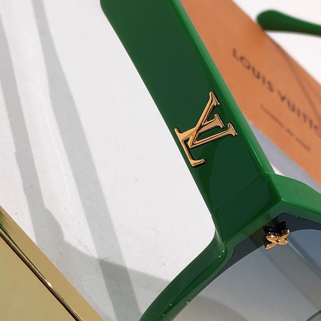 Louis Vuitton Sunglasses  Z0286 - DopestKickz
