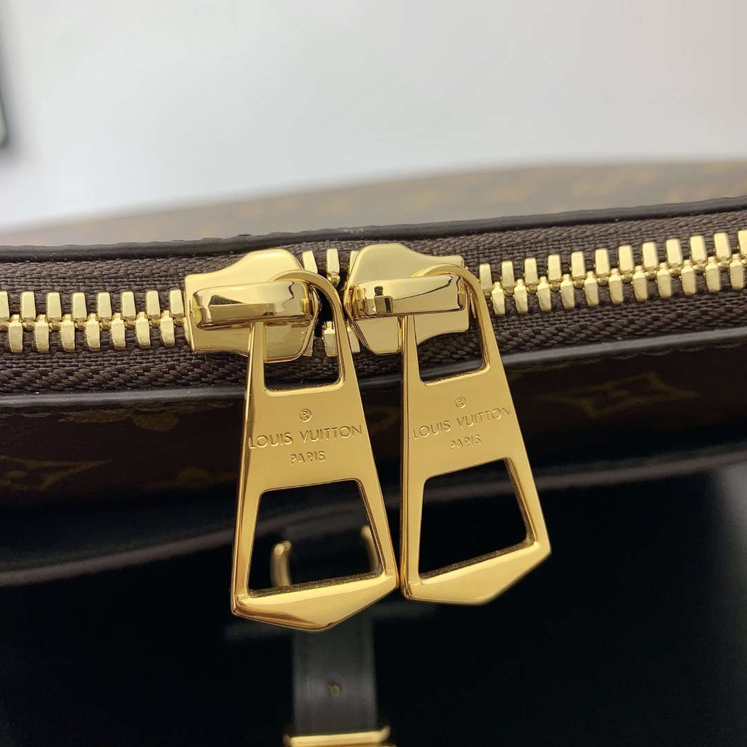 Louis Vuitton Odéon MM  M45355 - DopestKickz