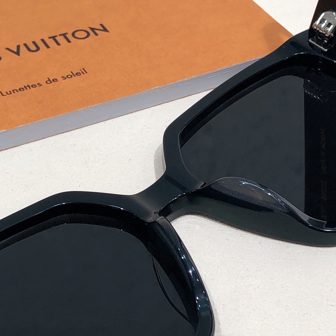 Louis Vuitton Sunglasses  Z0286 - DopestKickz